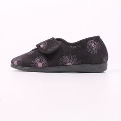 Judith Slippers Black