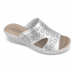Showing the Kelly Women's Cushion Walk Sandals Silver