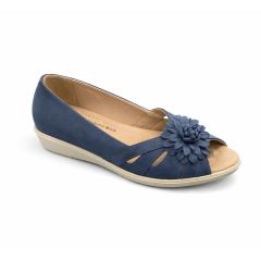 showing the Maisie Women's Cushion Walk Shoes Navy